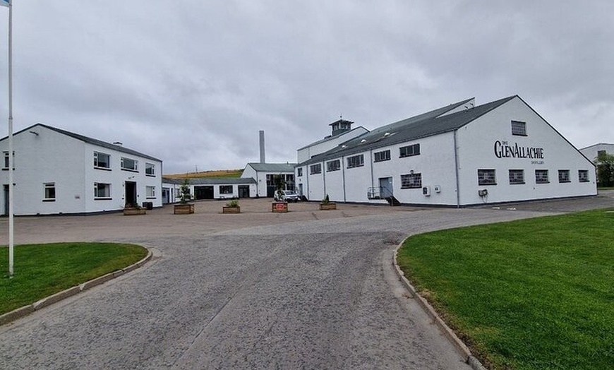 Image 5: Speyside Whisky and Loch Ness Tour