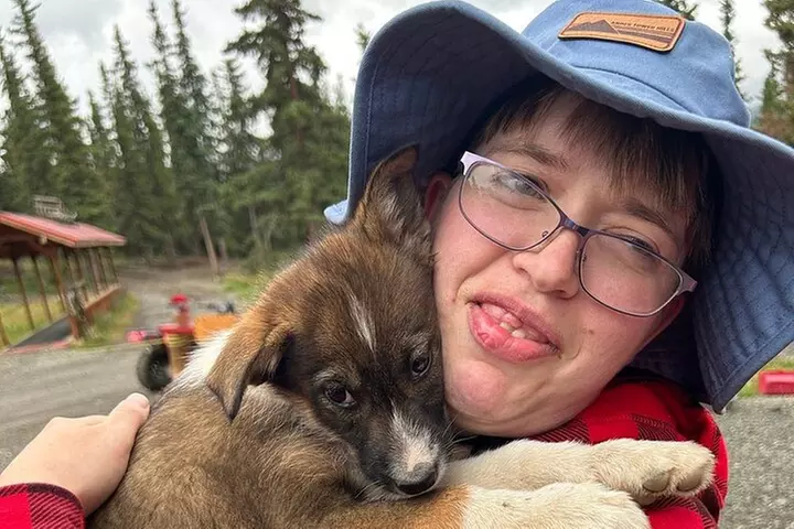 Husky Homestead Tour