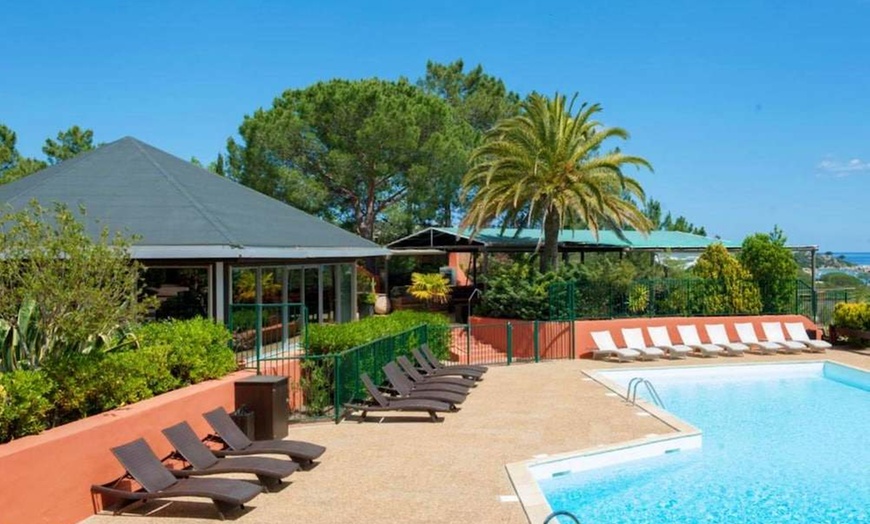 Image 8: ✈ CORSE | Porto Vecchio - Residence Castell'Verde 3* - Ambiance Méd...