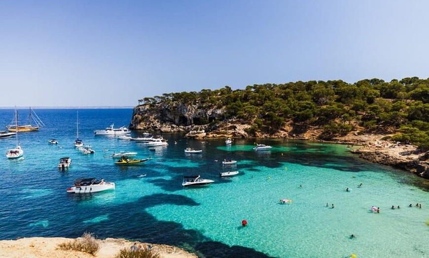 Image 13: Navegación en Velero de Lujo con Aperitivo y Juguetes Acuáticos