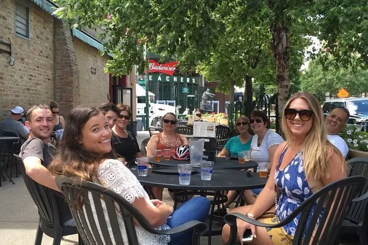 Chicago Bike & Classic Food Tour: Bikes, Bites & Views - Adults