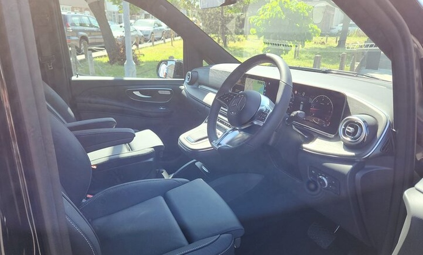 Image 9: Private Transfer London Hotel to Heathrow Airport