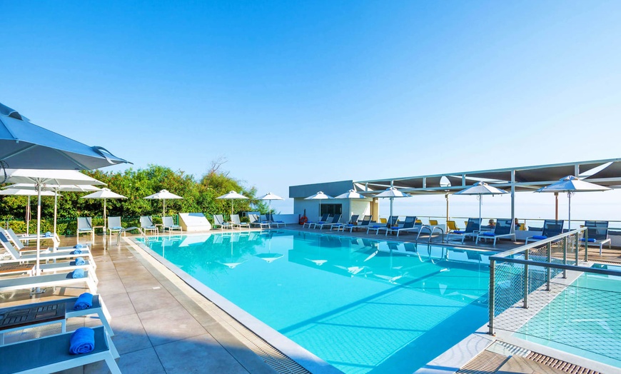 Image 1: ✈ THESSALONIKI UND UMGEBUNG | Kalithea - Ammon Zeus Luxury Beach Ho...