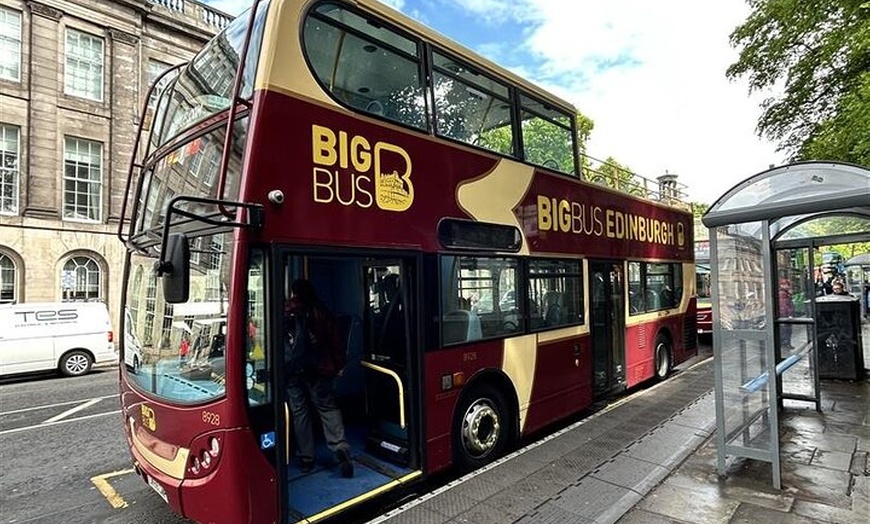 Image 8: Big Bus Edinburgh Hop-on Hop-off Sightseeing Tour by Open-Top Bus