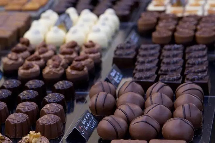 Germantown Neighborhood Food & Sightseeing Walking Tour