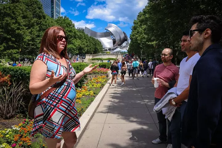 Chicago Loop District Food Tour with Deep Dish & Beef Sandwich