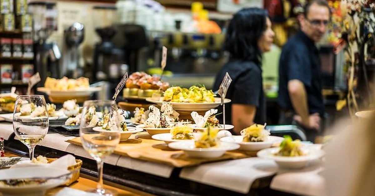 Tour en bicicleta eléctrica con degustación de pintxos en Donostia