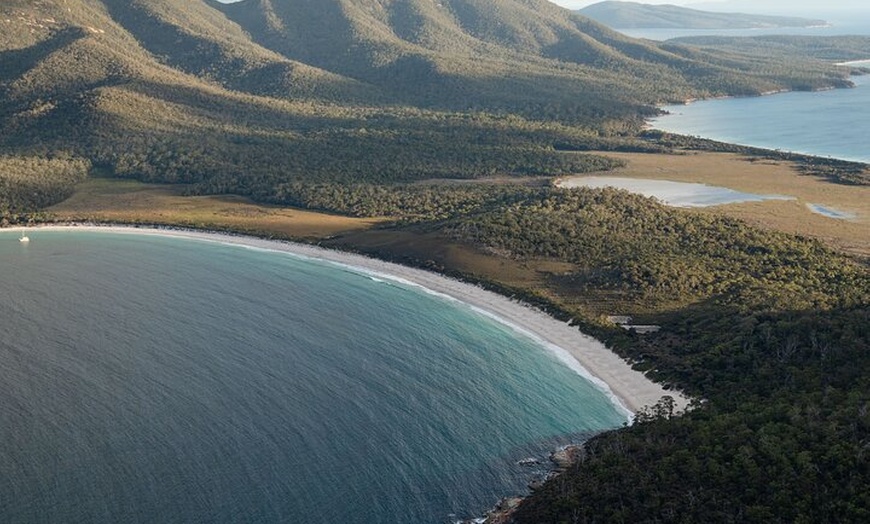 Image 9: A Day in Wineglass Bay - Launceston to Hobart