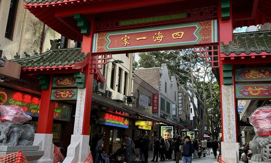Image 5: Street Eats Harbour Treats