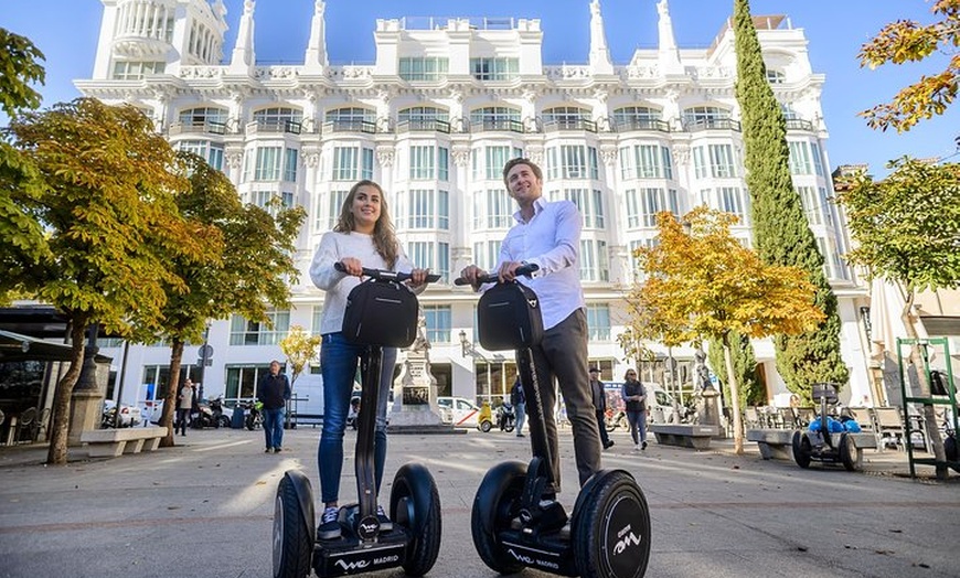 Image 4: Los Destacados de Madrid en Segway y Visita al Parque del Retiro