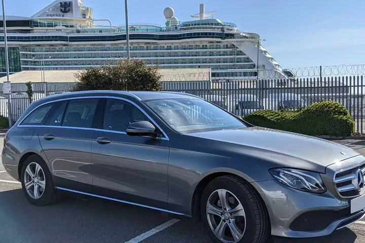 Private transfer Heathrow to Portsmouth - Primary Image