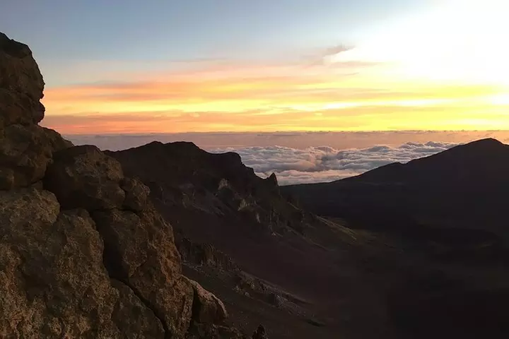 Maui Haleakala Sunrise Downhill Bike Tour with Mountain Riders Rate...