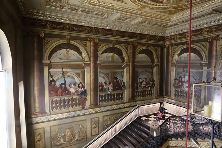 Kensington Palace & Gardens with Take Away Cream Tea - Primary Image