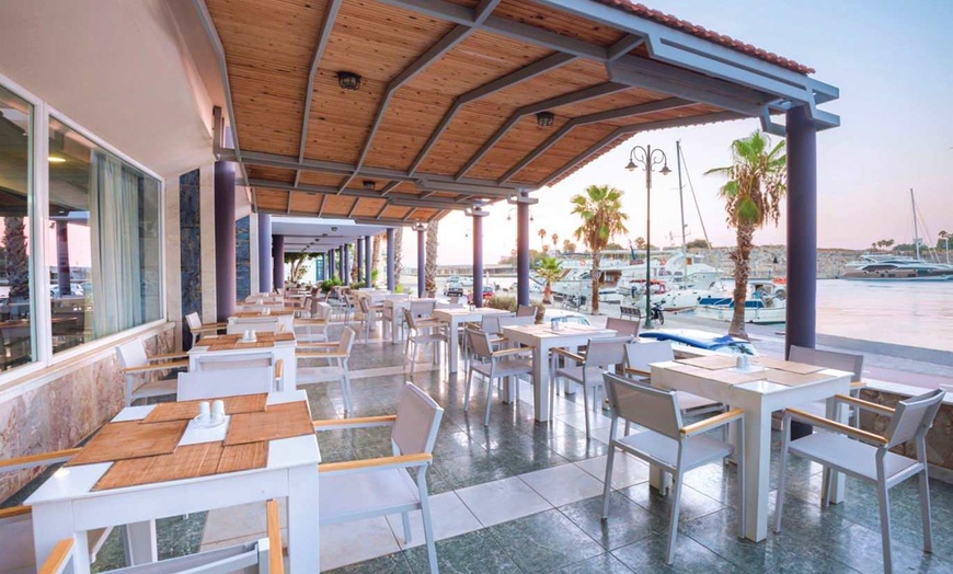 Image 10: ✈ KOS | Kos City - Kosta Palace 4*, 3 nights - Seafront
