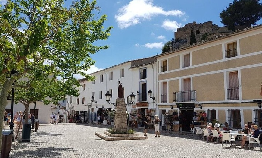 Image 7: Alicante y Benidorm: Excursión al Castillo de Guadalest incluyendo ...