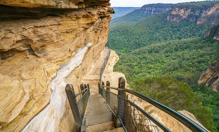 Image 3: Blue Mountain Tour with Hop on and Hop Off Bus
