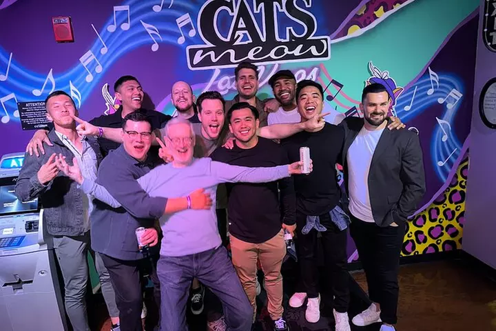 Bar Crawl On Fremont Street