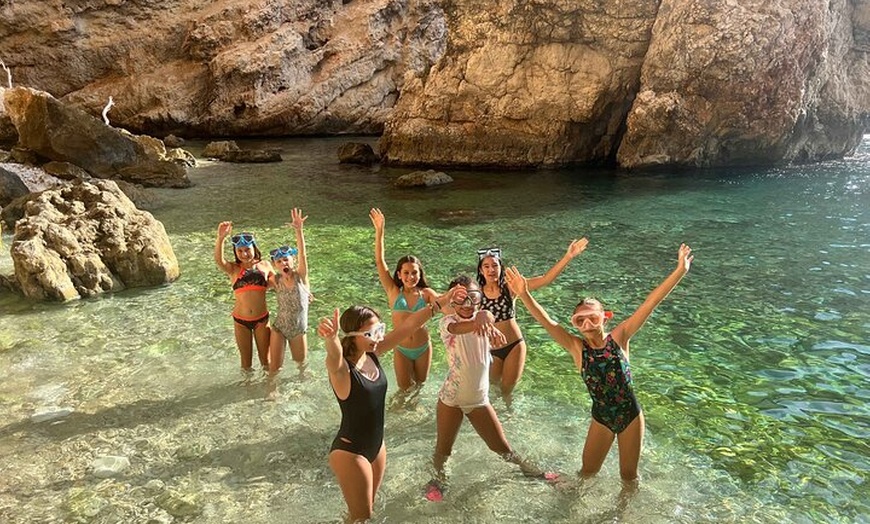 Image 4: Kayak Granadella Excursión Guiada en sus cuevas y Cala en Caló