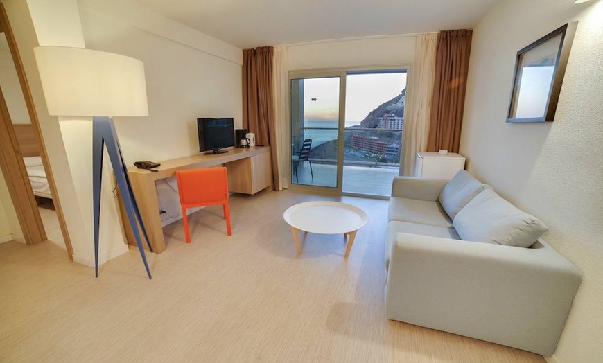 Image 2: ✈ GRAN CANARIA | - Hotel Riviera Vista 3* - Odkryty basen