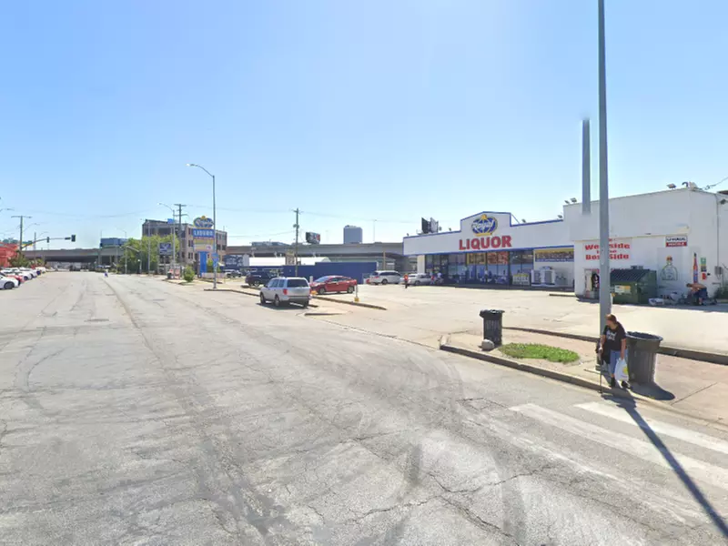 Parking at 801 Southwest Blvd. Lot - P5016