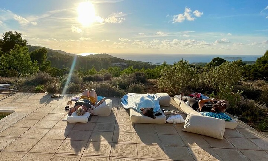 Image 12: Ibiza: Baño de sonido privado con cuencos cantores y relajación