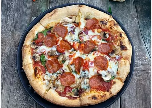 5% Cash Back at Bodacious Pizza and Grill