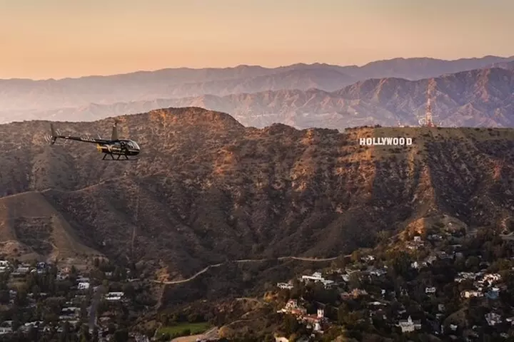 Private Helicopter Tour of Hollywood Sign, Beaches and More