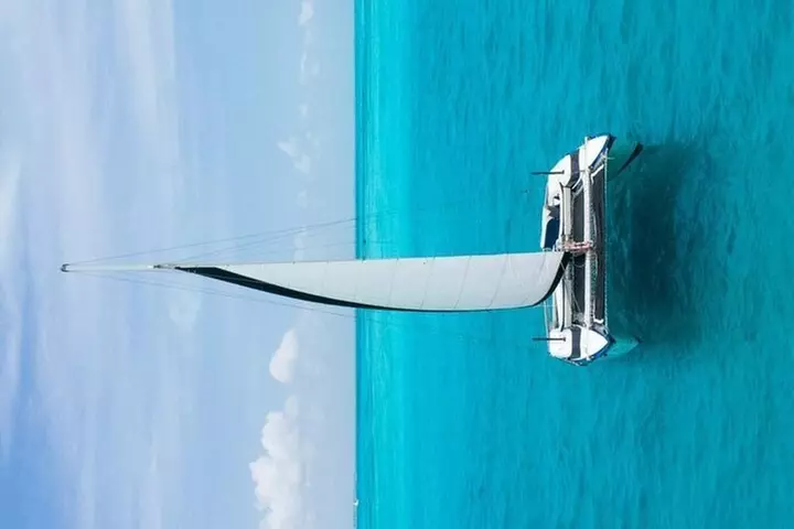 Private Catamaran Tour to Isla Mujeres
