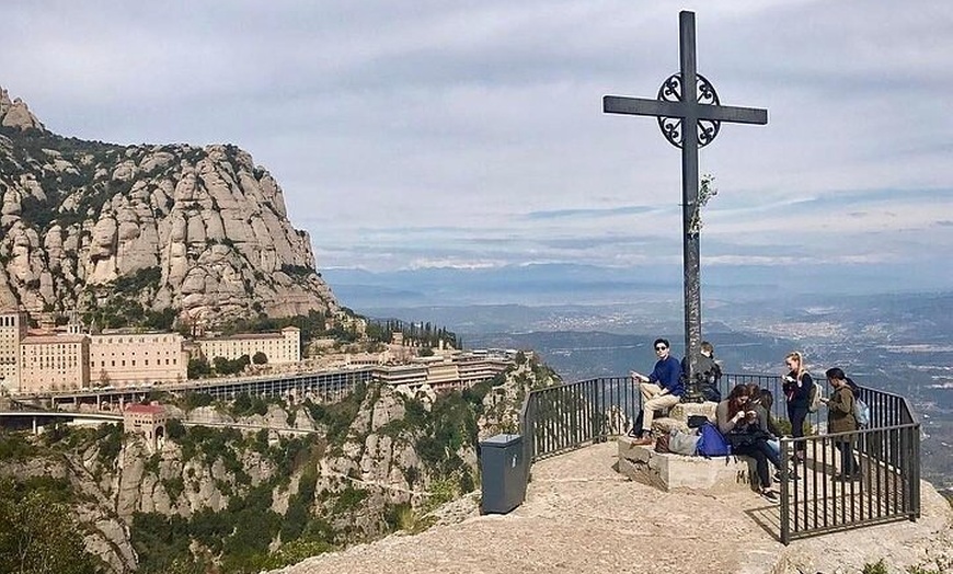 Image 4: Visita guiada a Montserrat desde Barcelona + Acceso a la Basílica