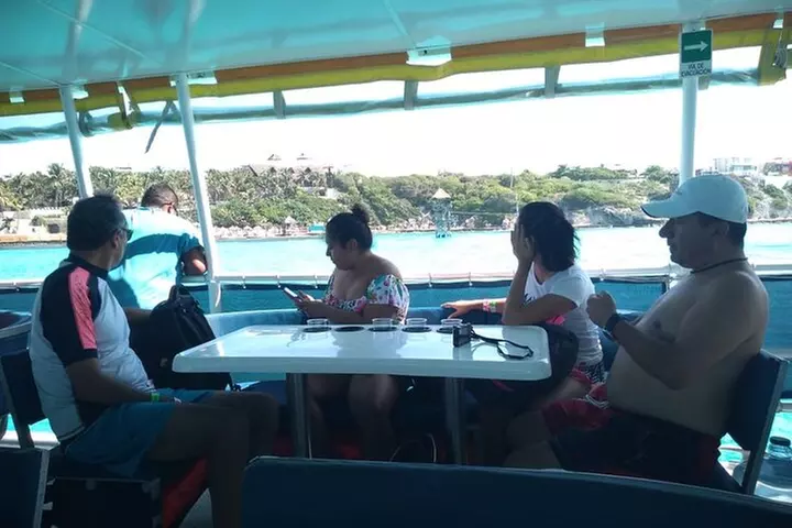 Isla Mujeres Private Catamaran Tour with Transportation