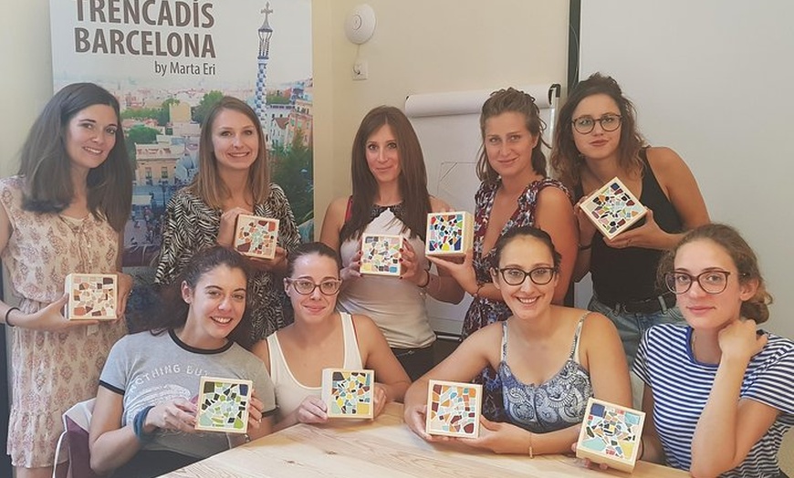 Image 9: Taller de Mosaico inspirado en Gaudí junto al Park Güell