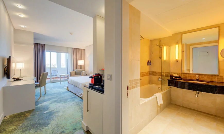 Image 4: ✈ UNITED ARAB EMIRATES | Dubai - Millennium Lakeview Hotel 4*, 2 ni...