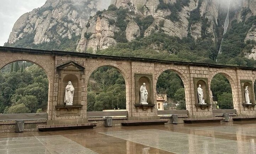 Image 7: Aliento de Montserrat. Conoce todos los secretos