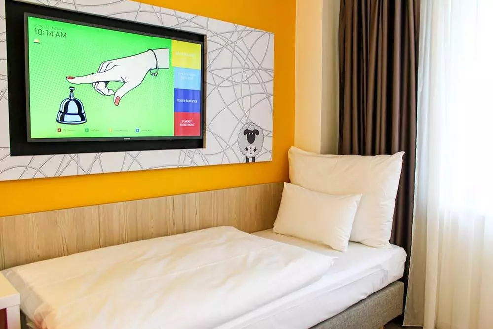 ✈ REPUBLIKA CZESKA | Praga - Comfort Hotel Prague City East 3*, 2 n...