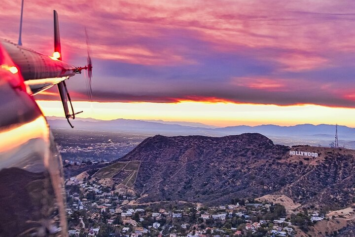 Private Helicopter Tour of Hollywood Sign, Beaches and More