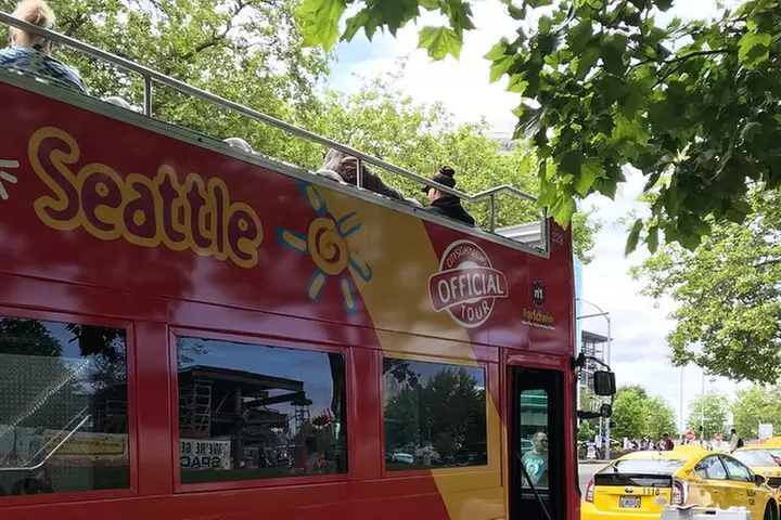 City Sightseeing Seattle HOHO Bus Tour + Bookable Extras