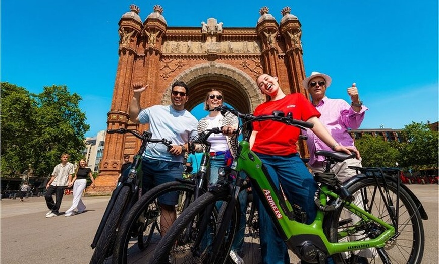 Image 8: Barcelona destaca tour en bicicleta eléctrica