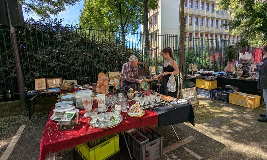 Image 5: Visite à pied des Vanves du marché aux puces