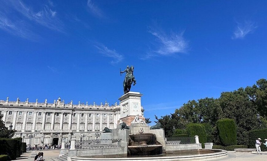 Image 34: Visita guiada a pie exclusiva guiada por la Ciudad Vieja de Madrid