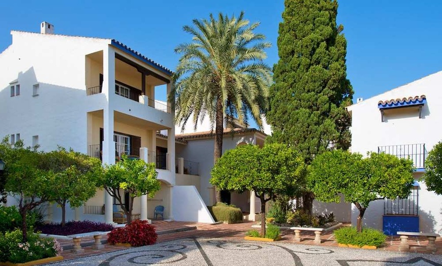 Image 60: ✈ COSTA DEL SOL | Marbella - BlueBay Banús 4*, 3 Nächte - Außenpool