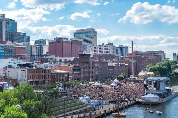 The Heart of Downtown Nashville: A Self-Guided Audio Tour - Second Medium