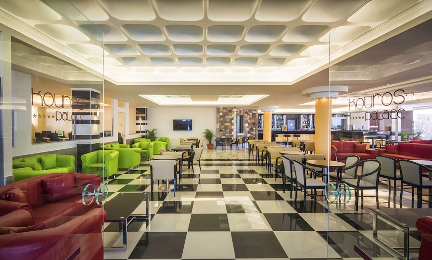 Image 6: ✈ KOS | Mastichari - Kouros Palace 5*, 3 nuit - Piscine extérieure