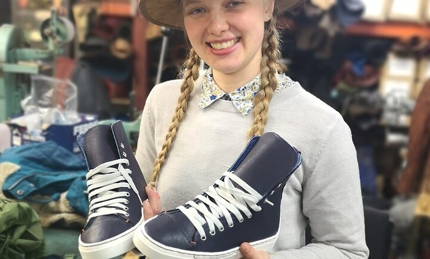 Image 6: Leather workshops, Private classes