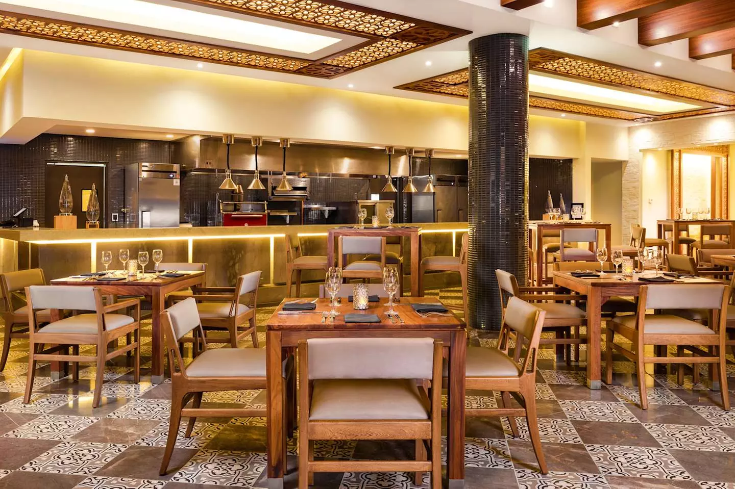 ✈ BASSA CALIFORNIA | Cabo San Lucas - Villa La Valencia Beach Resor...