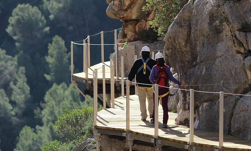 Image 2: Tour a pie por la garganta del Caminito del Rey