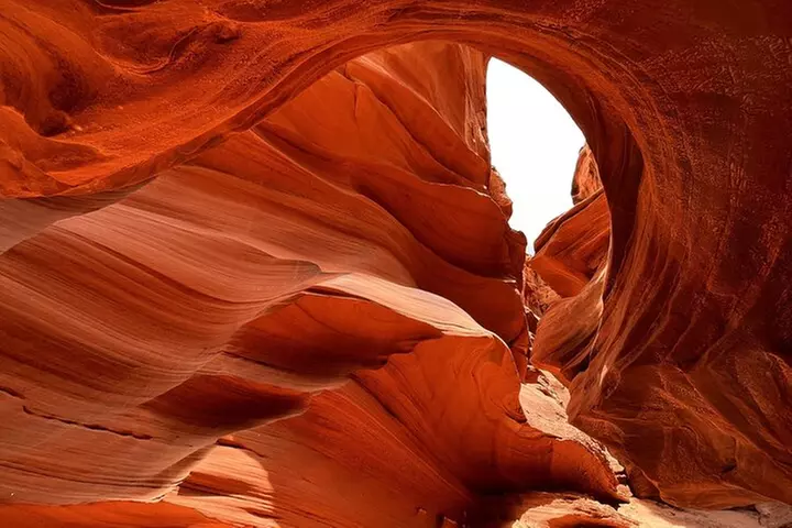 Page: (PRIVATE VIP) Hogan Upper Antelope Canyon Hiking Tour