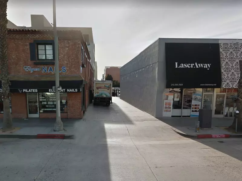 Parking at [SQ86] 500 Wilshire Blvd. Lot