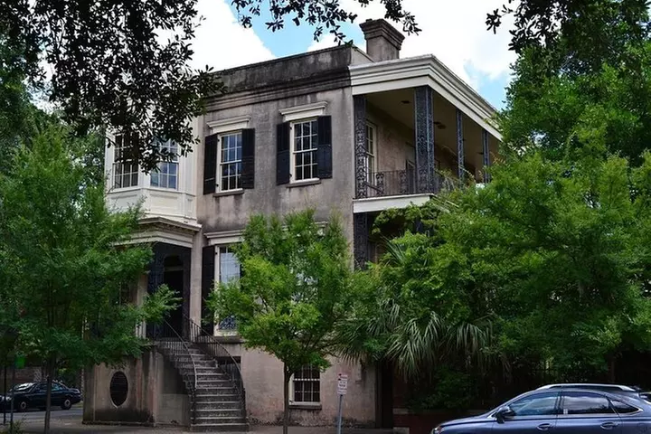 Savannah's 13 Ghosts, Voodoo, Murder & Mystery Tour