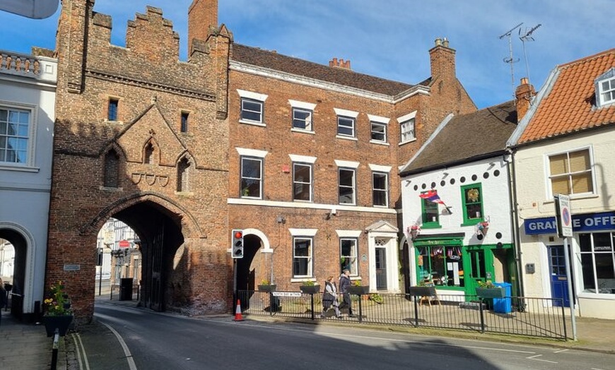 Image 7: Beverley Bites History Tour with Foodie Twist