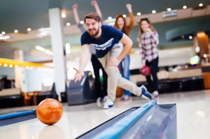 $40 For 2 Hours Unlimited Bowling For 4 People With Rental Shoes (R...